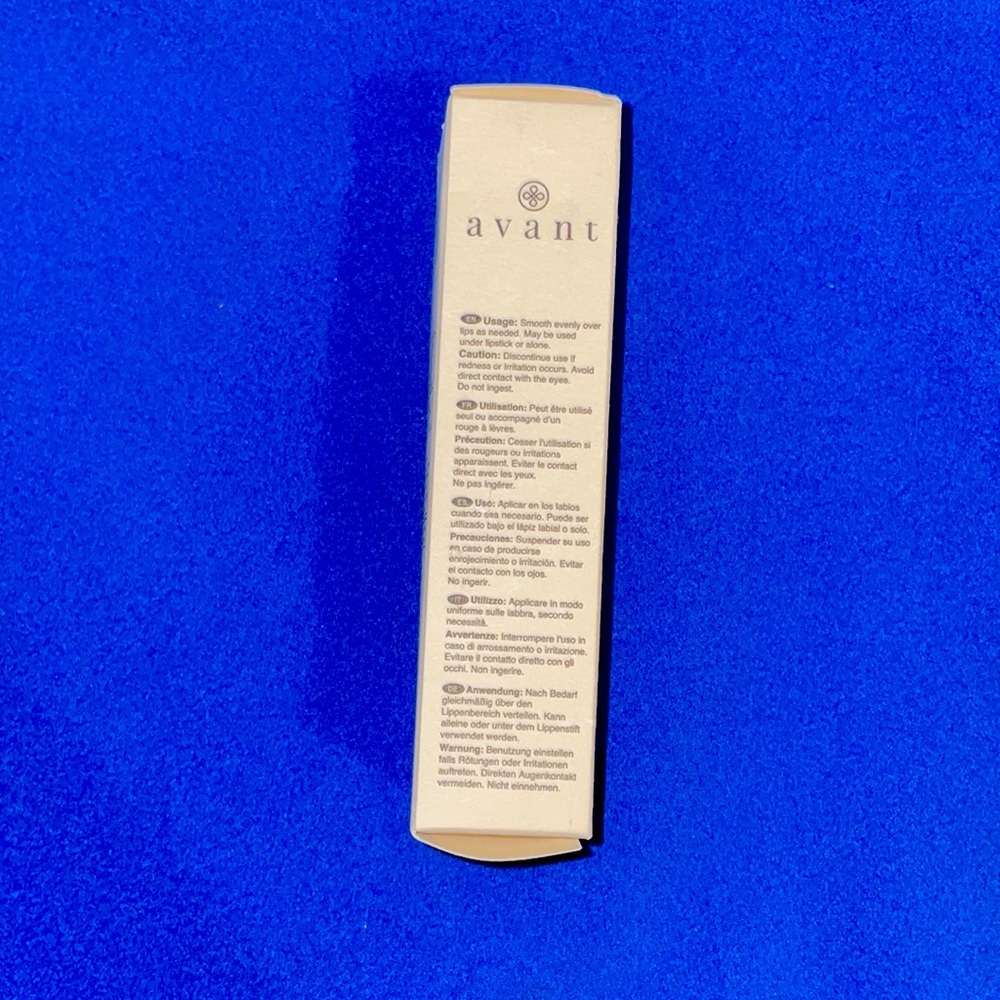 avant Hyaluronic Acid Replenishing Lip Serum - Picture 4 of 7